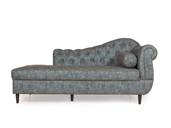 Chesterfied-inspired Tufted Chaise