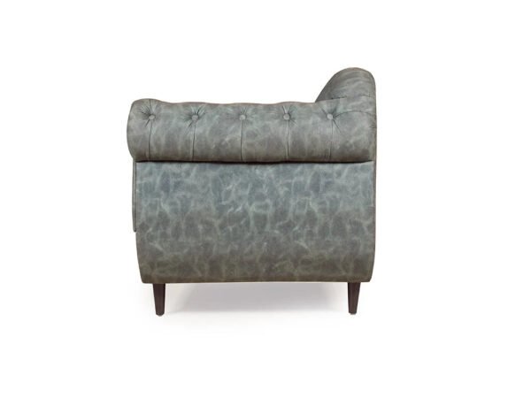 Chesterfied-inspired Tufted Chaise